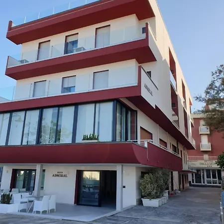 Admiral Hotel